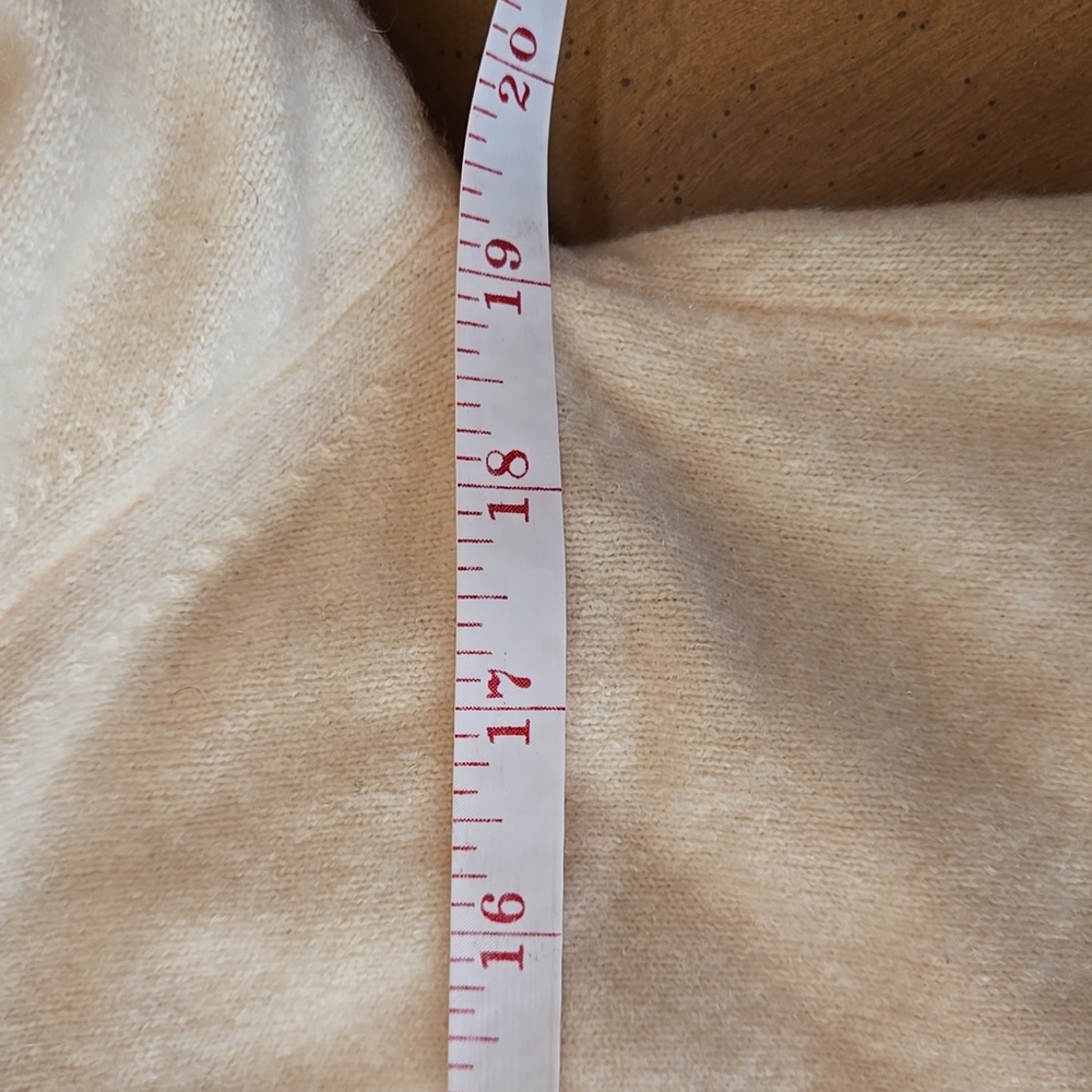 Vintage Cashmere and Artic Fox Fur Collar Sweater M - Picture 10 of 12